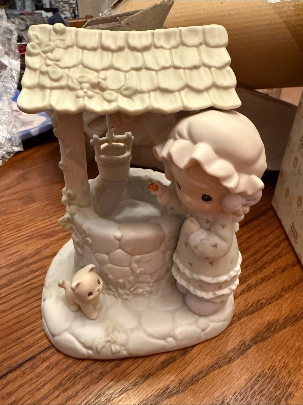 Enesco Precious Moments White Porcelain Music Box  - Wish upon a Star